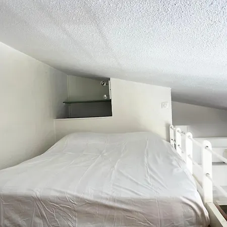 A 100m De La - Terrasse & Parking Prive Apartment *