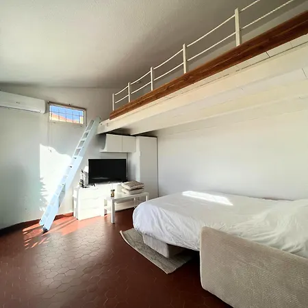 A 100m De La - Terrasse & Parking Prive Apartment